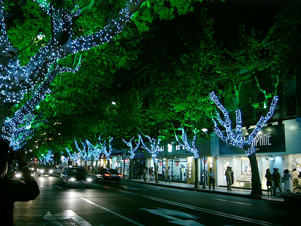 Photo of Huaihai Middle Rd, Huaihai Middle Rd, Shanghai, China by Isabelle