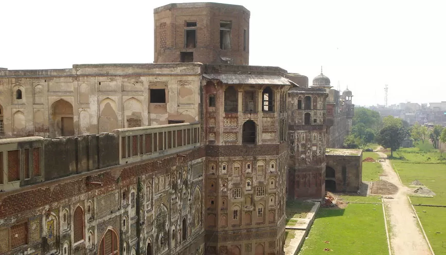 Photo of Lahore Fort, Fort Road, Lahore, Punjab, Pakistan by Aparshakti & Ayushmann Khurana