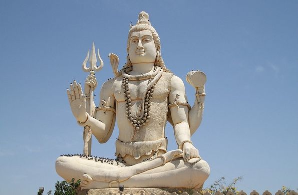 Photo of Dwarkadhish Temple, Way to Dwarkadhish Temple, Dwarka, Gujarat, India by Naina Kataria