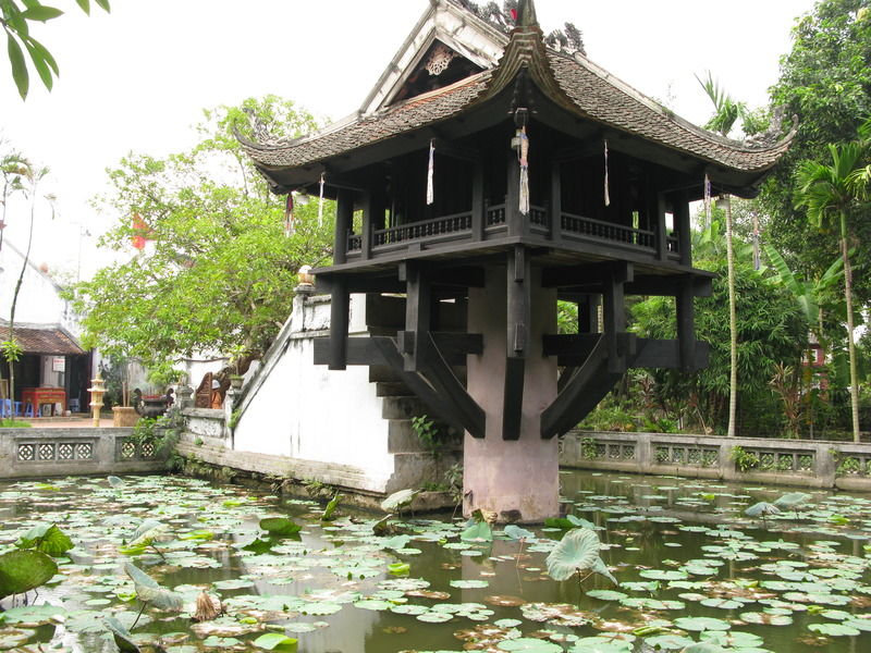 Photo of One Pillar Pagoda, Hanoi, Vietnam by Tiến Đoàn