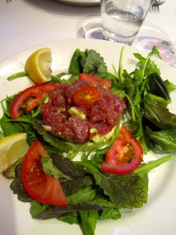 Photo of Mediterraneo, Kensington Park Road, London, United Kingdom by Dianne Bortoletto