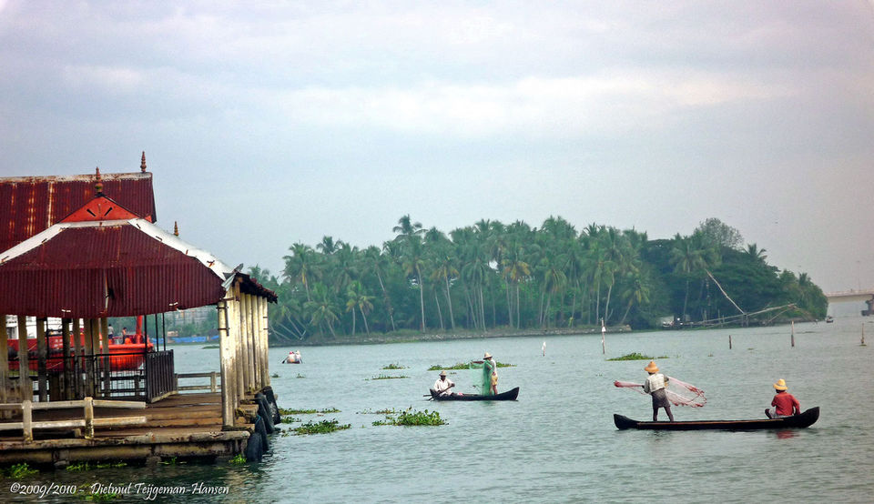 Photo of Vembanad Lake, Kerala, India by Art of Bicycle Trips
