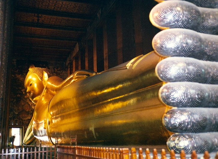 Photo of Wat Pho Phra Borom Maha Ratchawang Bangkok Thailand by Matthew Crompton