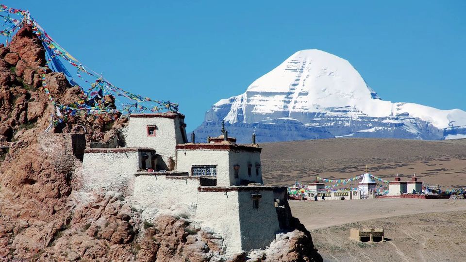 Photo of Visited by Thousands, Worshipped by Billions: Story Of The Unclimbable Himalayan Mountain 7/7 by Sreshti Verma