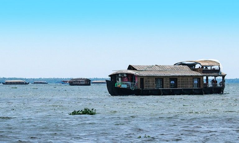 Photo of Alleppey's Houseboats: Explore Kerala's Most Romantic Destination This Valentine's Day! 2/8 by kribesh