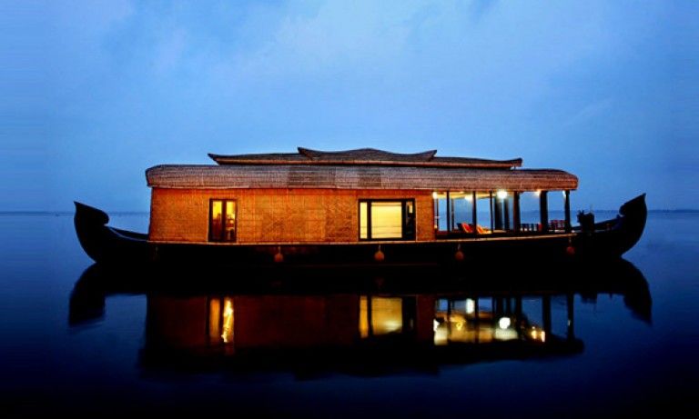 Photo of Alleppey's Houseboats: Explore Kerala's Most Romantic Destination This Valentine's Day! 3/8 by kribesh