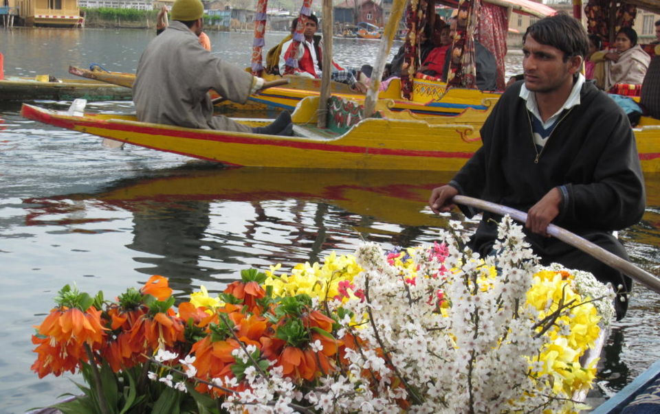 Photo of The Houseboat Experience at Dal Lake, Srinagar- A Trip to Kashmir 1/1 by simran
