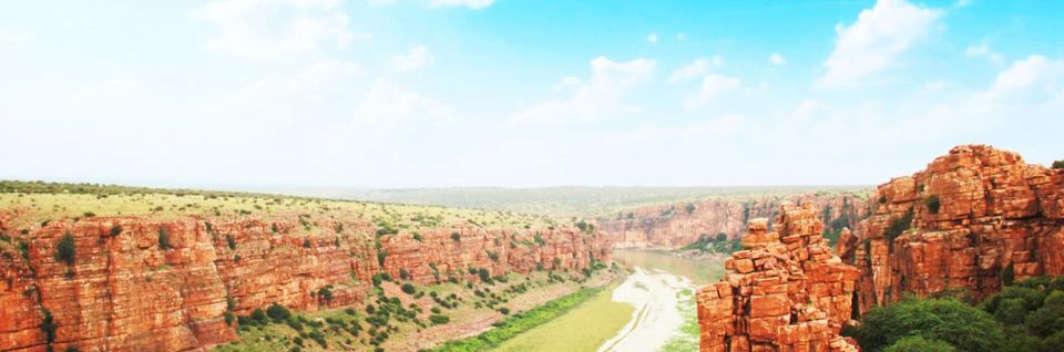 Photo of Yatripandit's Guide To Write A Good Travelogue 4/5 by Abhimanyu - @yatripandit