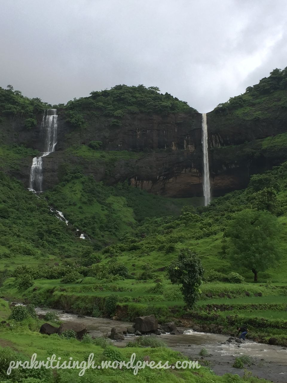 Photo of Solo Morning Stroll To PandavKada Falls 4/5 by Prakriti Singh