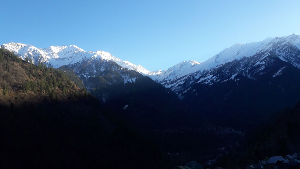 Photo of Pink Floyd Hotel, top, Tosh, Himachal Pradesh, India by GYPSY JAWA