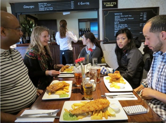 Photo of A Day's Worth In London 3/6 by Yanting Chan