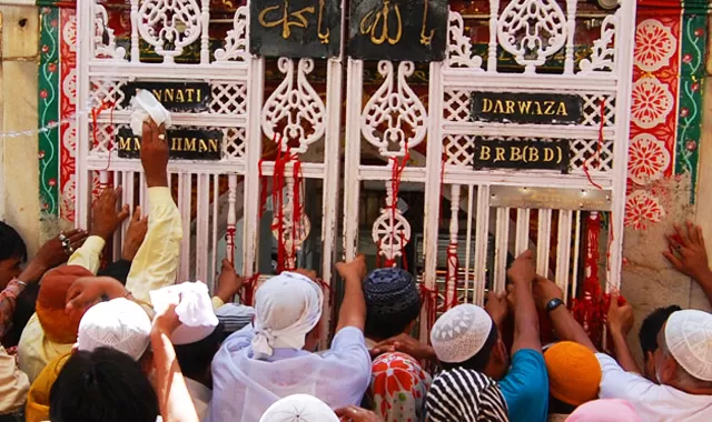 Photo of Ajmer Sharif, 123, Faiz Manzil, Imam Bada, Khadim Mohalla, Ajmer, Rajasthan 305001, India by Jasmeen G Dugal
