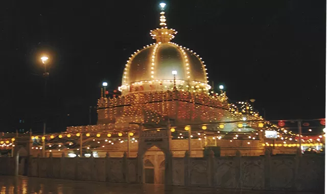 Photo of Ajmer Sharif, 123, Faiz Manzil, Imam Bada, Khadim Mohalla, Ajmer, Rajasthan 305001, India by Jasmeen G Dugal