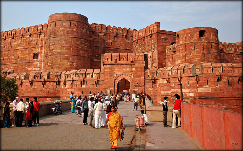 Photo of GOLDEN TRIANGLE 3/4 by Sourabh