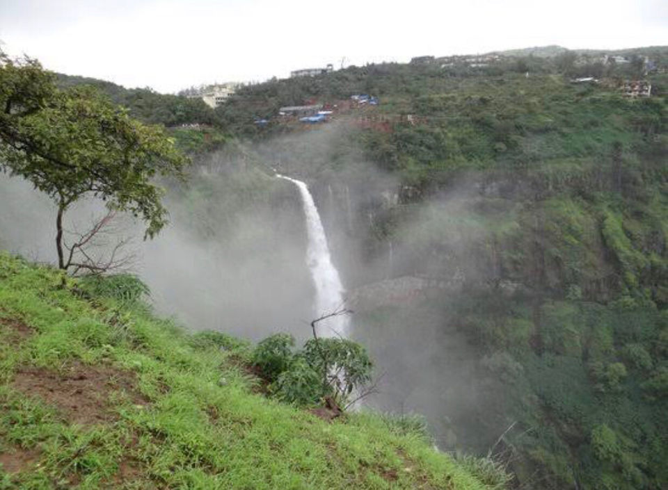 Photo of Lingmala Waterfall, Panchgani - Mahabaleshwar Road, Maharashtra, India by Preeti Choudhary