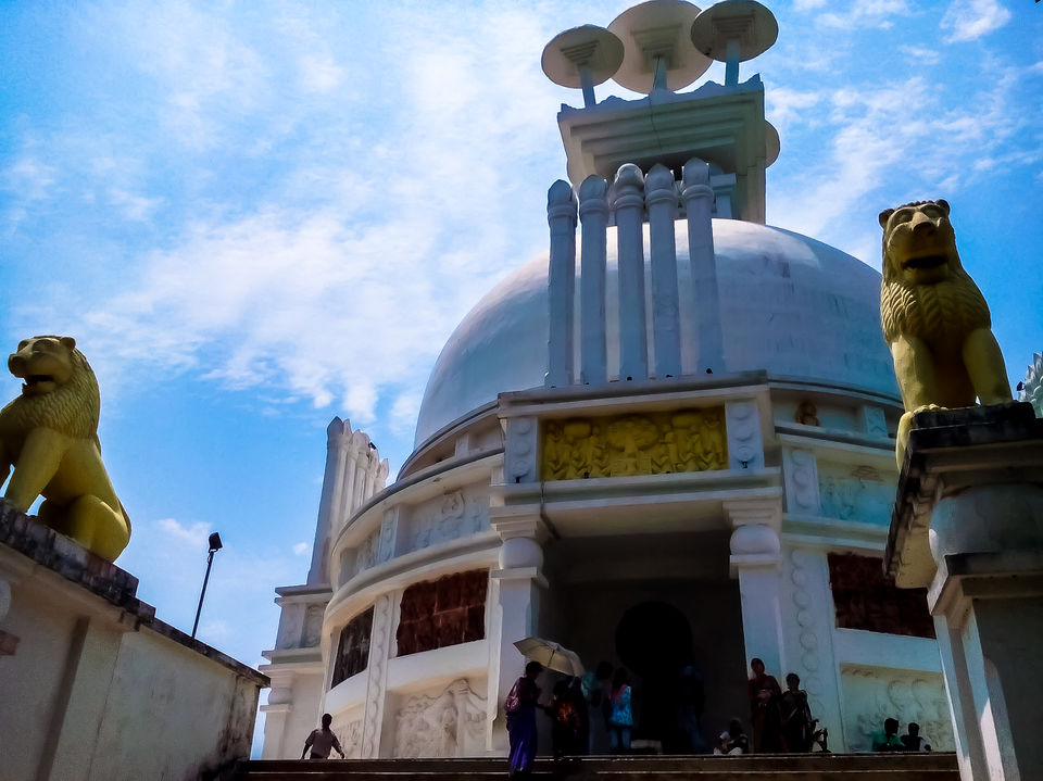 Photo of Dhauli Shanti Stupa, Bhubaneswar, Odisha, India by Jayashree Sengupta