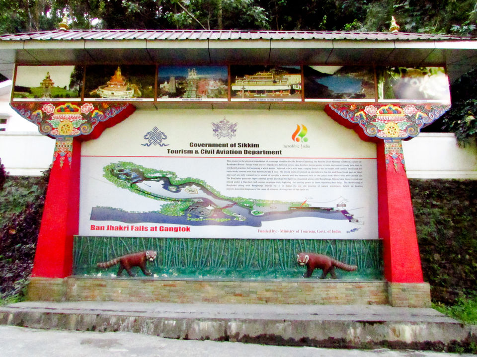 Photo of Banjhakri Falls and Park, Gangtok, Sikkim, India by Jayashree Sengupta