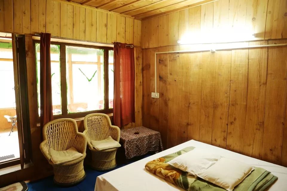 Photo of Latoda Hut and Pine Wood Cottage & Make My Adventures, Gadagusheni Road, Jibhi, Himachal Pradesh, India by Shrutikantha Kandali