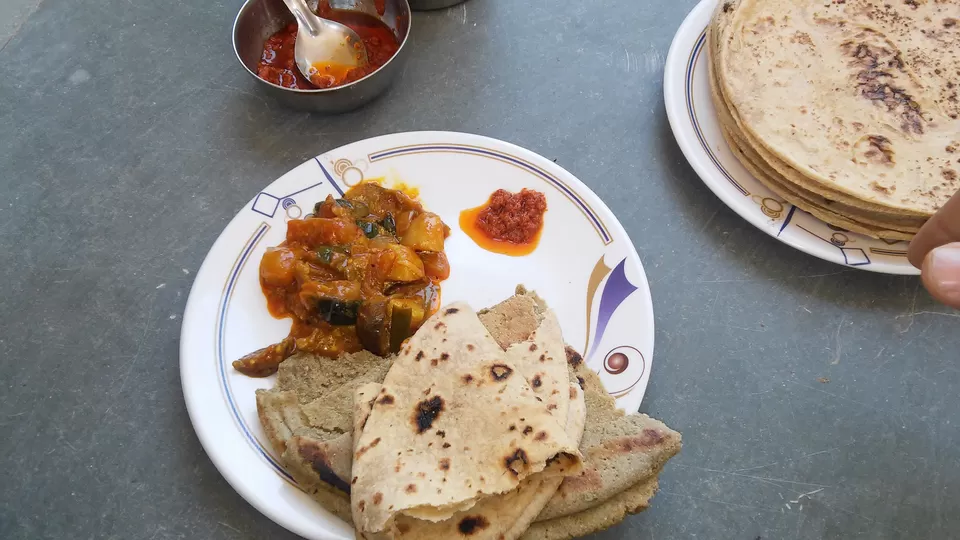 Photo of Late lunch at Hodko, Gujarat by Nandan Dongre