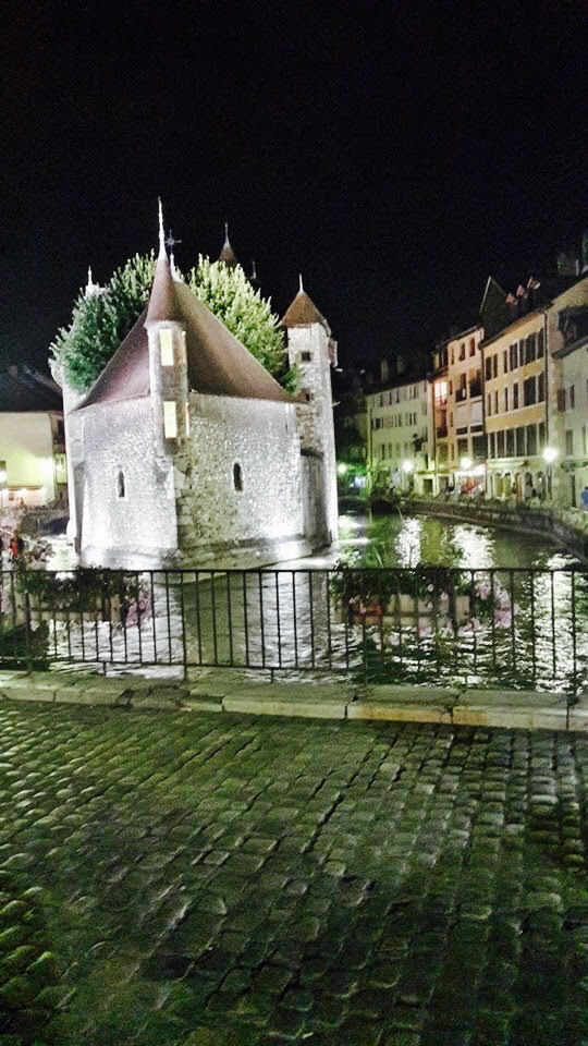 Photo of Charming Little Annecy 3/3 by Vikas Dhawan