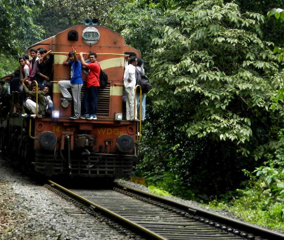 Photo of Chai, Samosa, Station - Those Nostalgic Train Journeys! 2/7 by Supriya Sahu