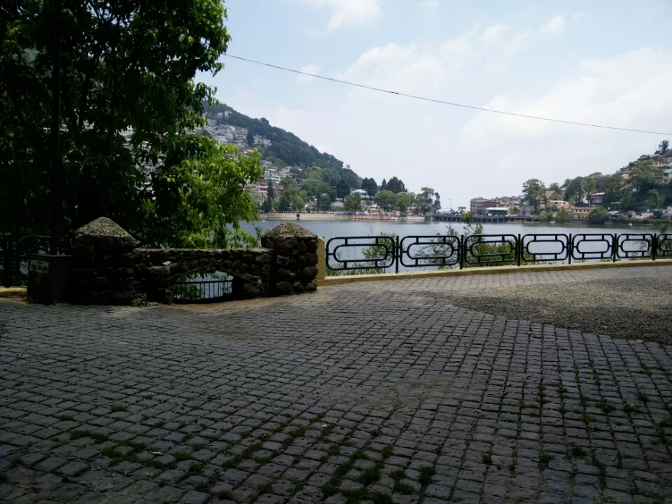 Photo of Nainital Lake, Ayarpatta, Nainital, Uttarakhand, India by Kapil Nathan
