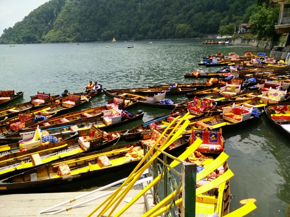 Photo of Nainital Lake, Ayarpatta, Nainital, Uttarakhand, India by Kapil Nathan
