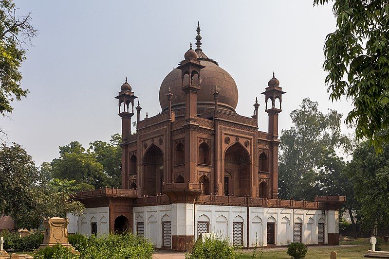 Photo of Red Taj Mahal Replica (Grave Of Jhon Willam Hessing), Mahatma Gandhi Road, Kripal Colony, Sanjay Nagar, Pashupati Colony, Civil Lines, Agra, Uttar Pradesh, India by Anila Kopparapu