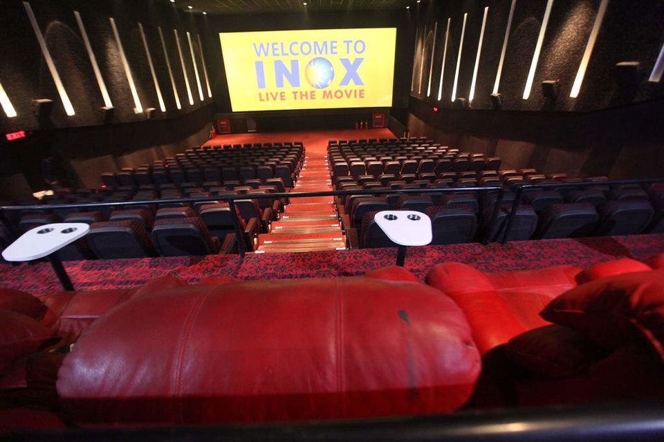 Photo of Massy (Not Classy) Movie Theatres That Are So Damn Cheap, Every Delhiite Should Know Them. 8/11 by Palak Doshi