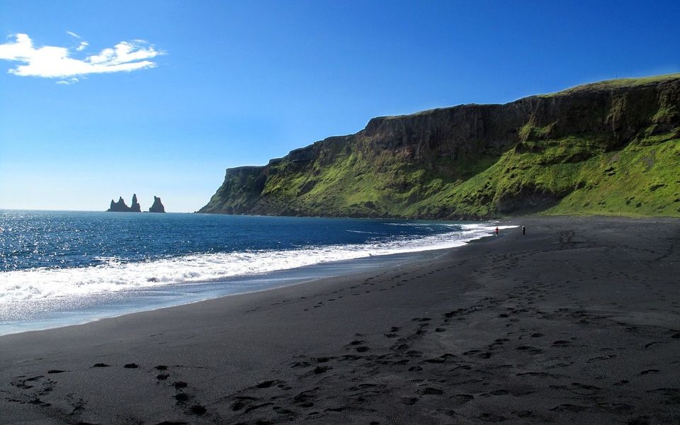 Photo of These Secret European Islands With Hot Springs Are Yet To Be Discovered By Indian Travelers. 2/3 by Palak Doshi