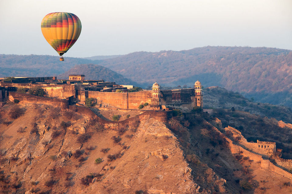 Photo of Hot Air Balloon Rides In Rajasthan Are A Reason To "Padharo Mhare Des" Asap! 15/17 by Palak Doshi