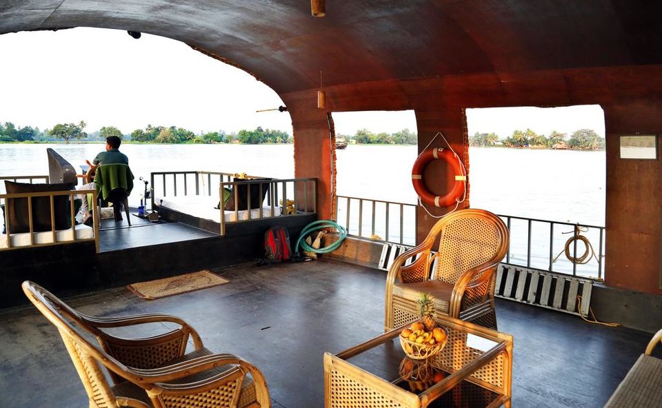 Photo of Staying In These Surreal Allepy House-Boats Can Outdo A Venetian Experience! 10/48 by Palak Doshi