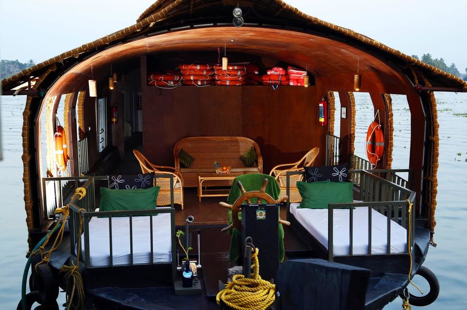 Photo of Staying In These Surreal Allepy House-Boats Can Outdo A Venetian Experience! 11/48 by Palak Doshi