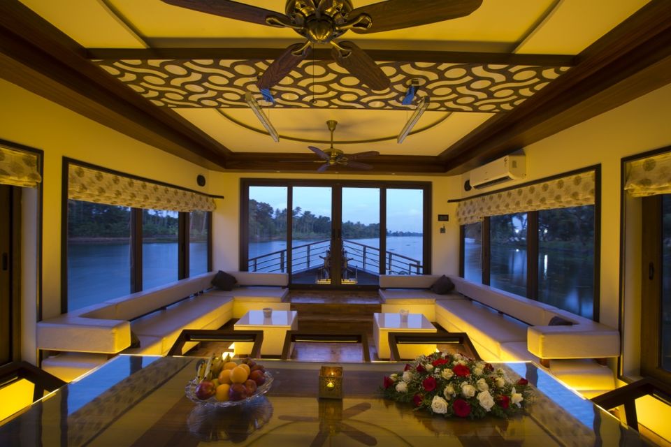 Photo of Staying In These Surreal Allepy House-Boats Can Outdo A Venetian Experience! 14/48 by Palak Doshi