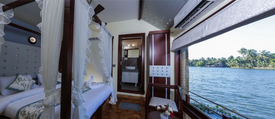 Photo of Staying In These Surreal Allepy House-Boats Can Outdo A Venetian Experience! 16/48 by Palak Doshi