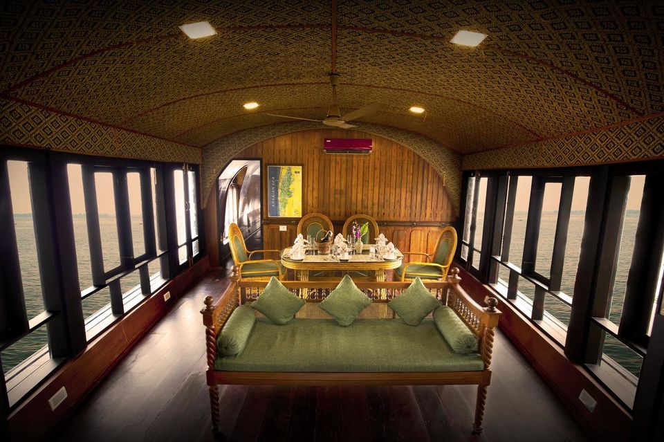 Photo of Staying In These Surreal Allepy House-Boats Can Outdo A Venetian Experience! 21/48 by Palak Doshi