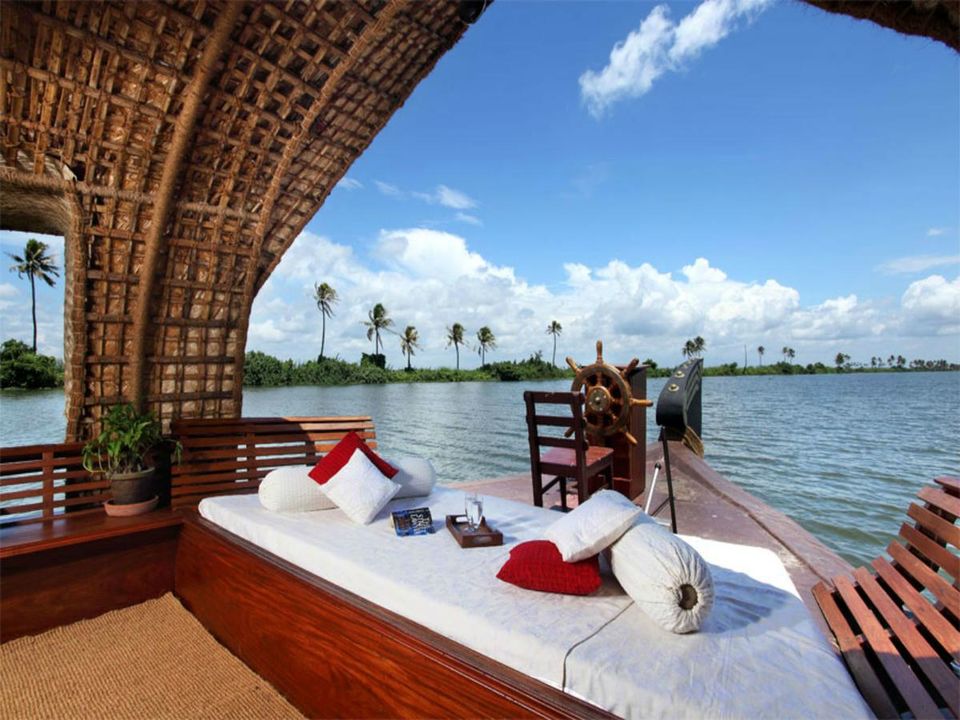 Photo of Staying In These Surreal Allepy House-Boats Can Outdo A Venetian Experience! 34/48 by Palak Doshi