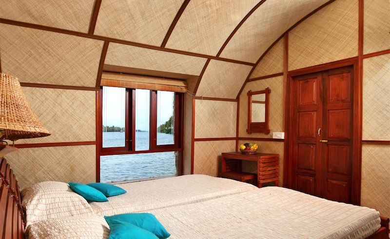 Photo of Staying In These Surreal Allepy House-Boats Can Outdo A Venetian Experience! 36/48 by Palak Doshi