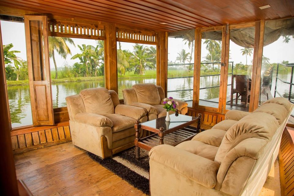 Photo of Staying In These Surreal Allepy House-Boats Can Outdo A Venetian Experience! 46/48 by Palak Doshi