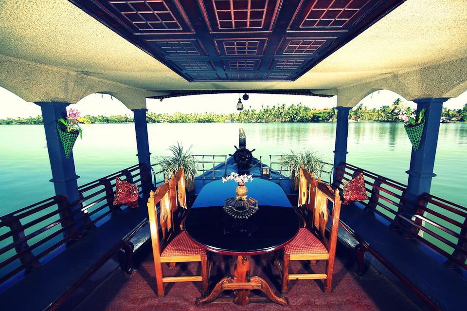 Photo of Staying In These Surreal Allepy House-Boats Can Outdo A Venetian Experience! 47/48 by Palak Doshi