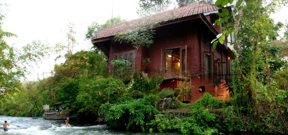 Photo of 9 Gorgeous Pet-Friendly Weekend Stays Around Mumbai. by Palak Doshi