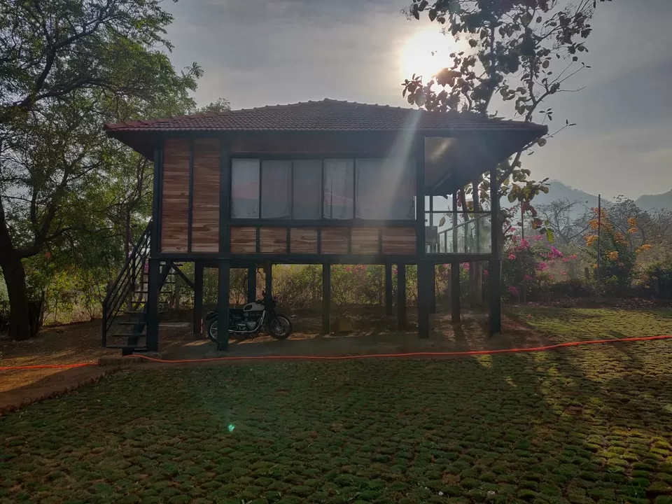 Photo of 9 Gorgeous Pet-Friendly Weekend Stays Around Mumbai. by Palak Doshi