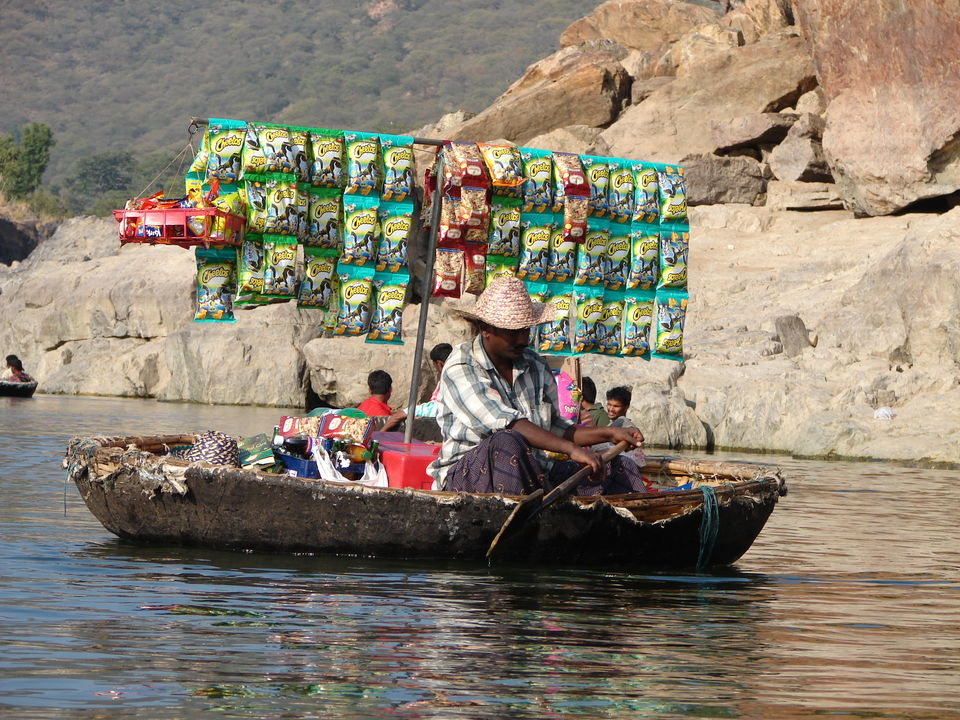Photo of 7 South-Indian Towns For An Authentic Basket Boat Ride With A View. by Palak Doshi