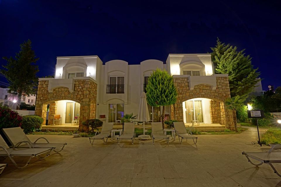 Photo of Umurça Mahallesi, Costa Sariyaz Hotel, Doktor Mümtaz Ataman Caddesi, Bodrum/Muğla Province, Turkey by Palak Doshi