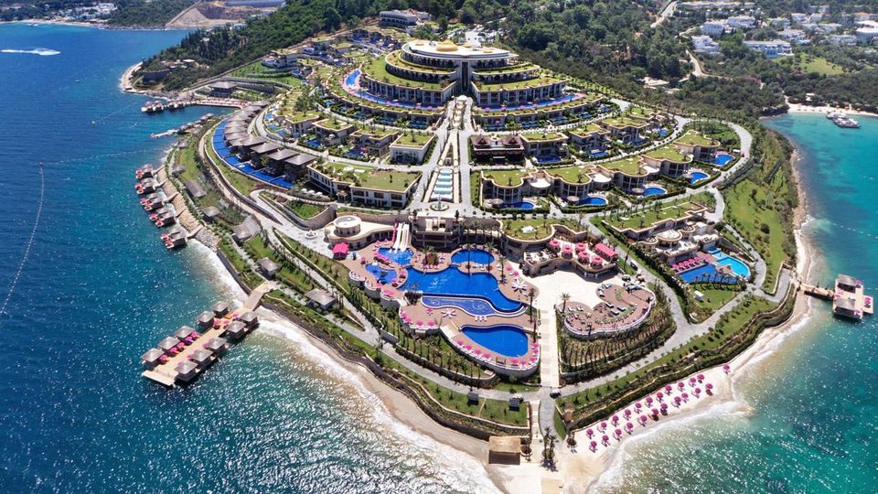 Photo of Torba Mahallesi, The Bodrum by Paramount Hotels & Resorts, Bodrum/Muğla Province, Turkey by Palak Doshi