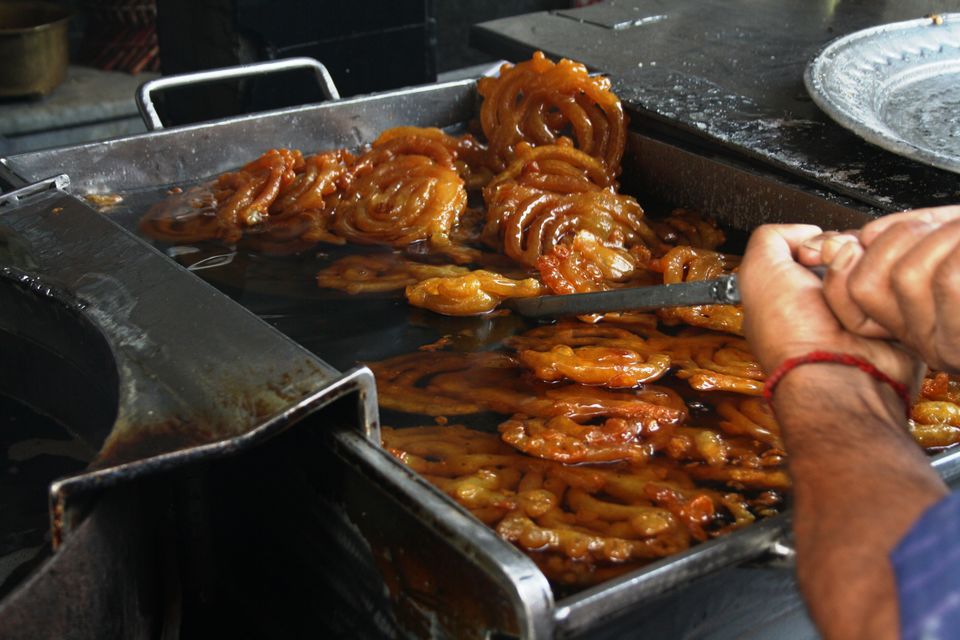 Photo of Under 100 INR And In One Day, You Can Try The Best Street Food Dishes In Kolkata. 16/16 by Palak Doshi