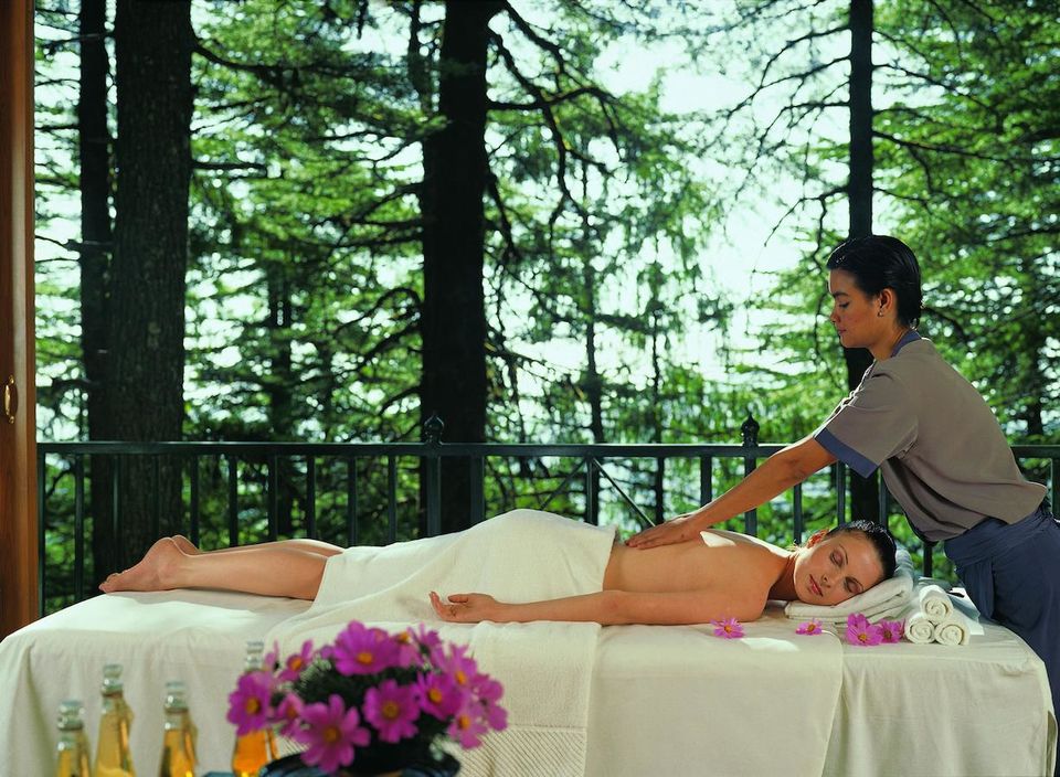Photo of Spa-cation 101! 7 Wellness Resorts In The Himalayas That Guarantee A Soothing De-Stress. by Palak Doshi