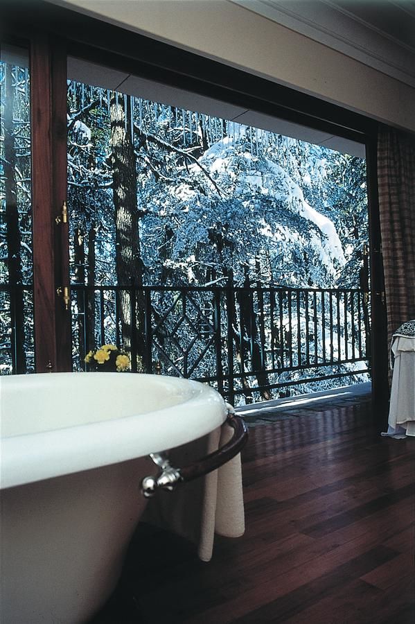 Photo of Spa-cation 101! 7 Wellness Resorts In The Himalayas That Guarantee A Soothing De-Stress. by Palak Doshi