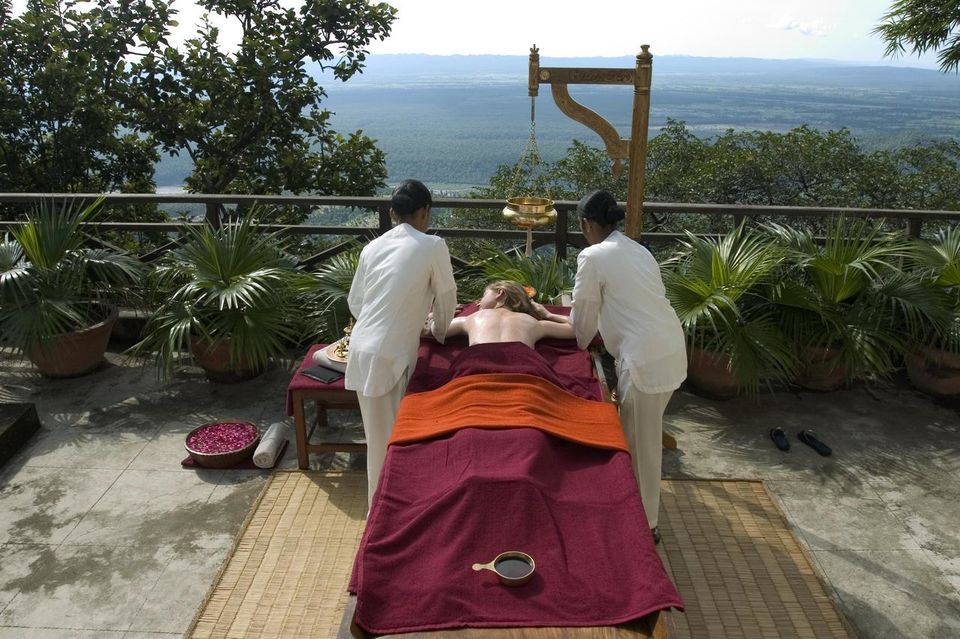 Photo of Spa-cation 101! 7 Wellness Resorts In The Himalayas That Guarantee A Soothing De-Stress. by Palak Doshi