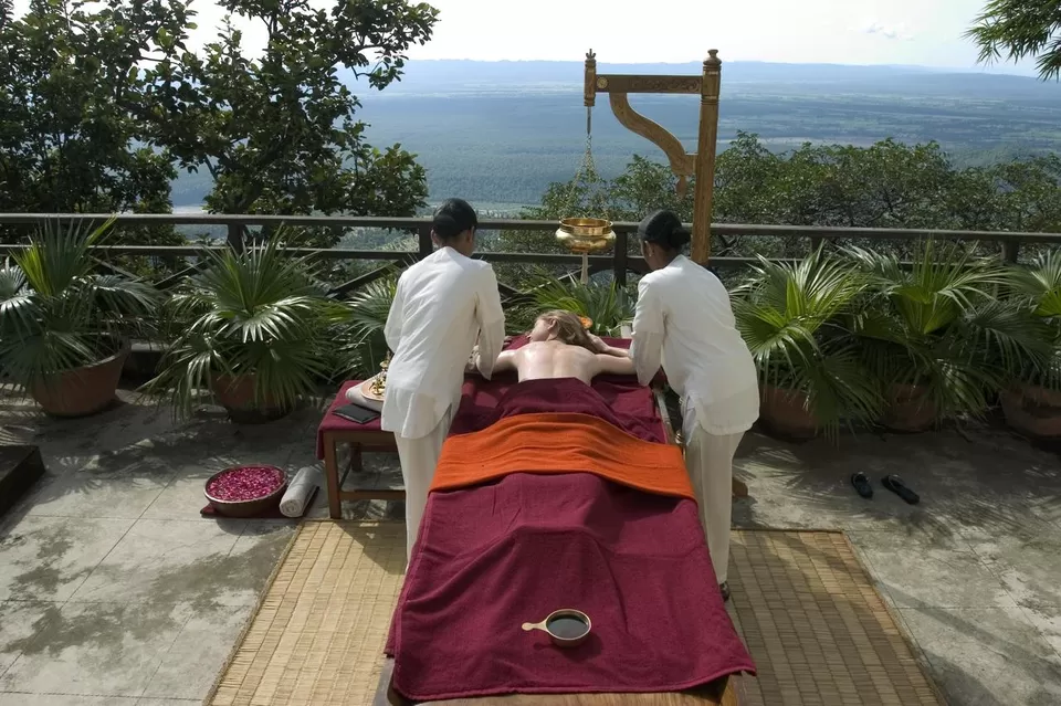 Photo of Spa-cation 101! 7 Wellness Resorts In The Himalayas That Guarantee A Soothing De-Stress. by Palak Doshi